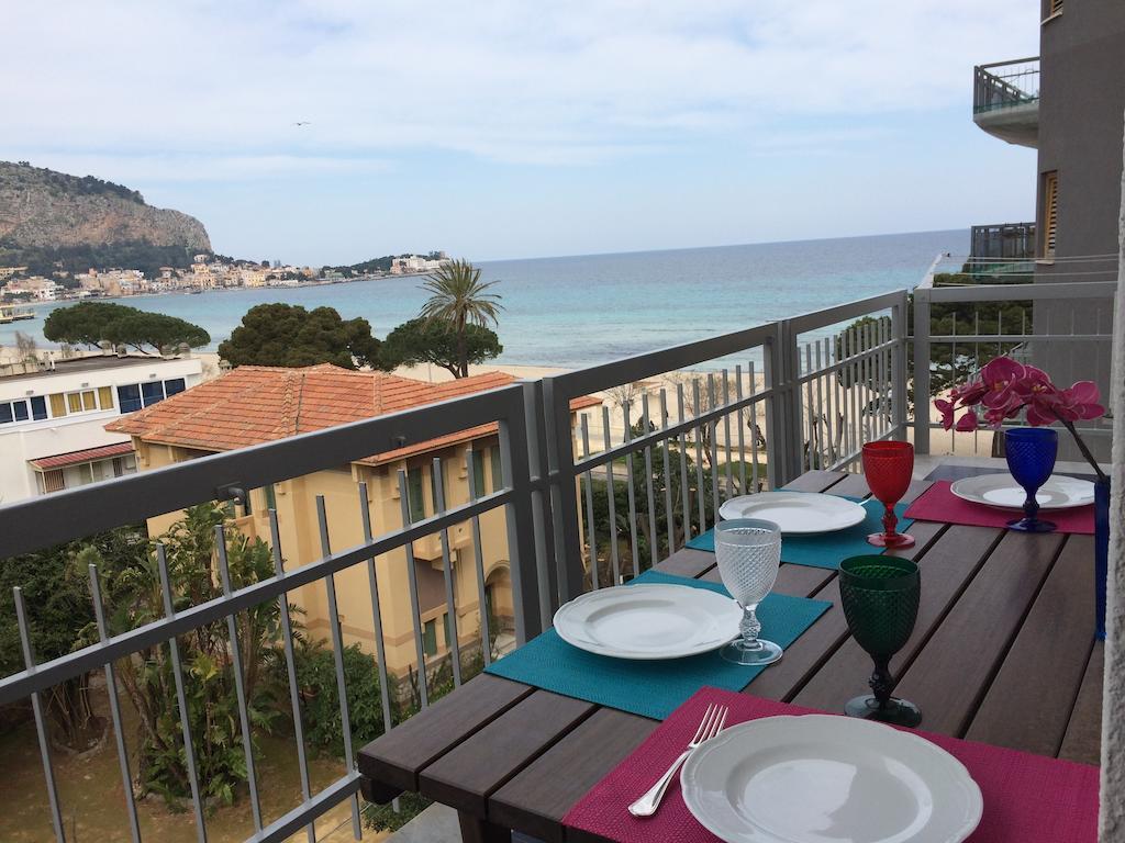 Mondello Luxury Apartment On The Beach 객실 사진